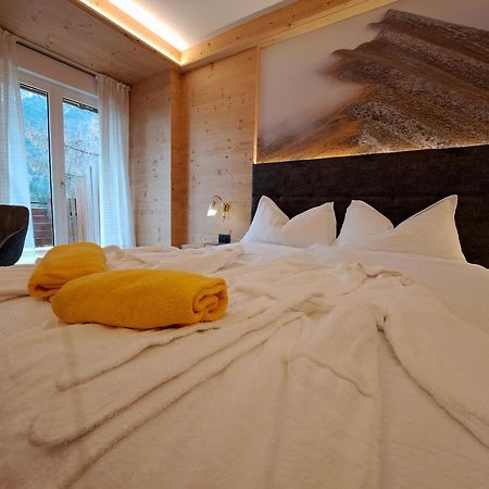 Lake&Nature Hotel Gloria Molveno Ngoại thất bức ảnh