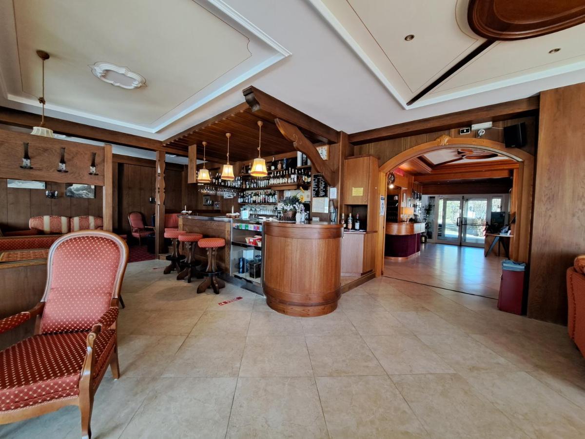 Lake&Nature Hotel Gloria Molveno Ngoại thất bức ảnh